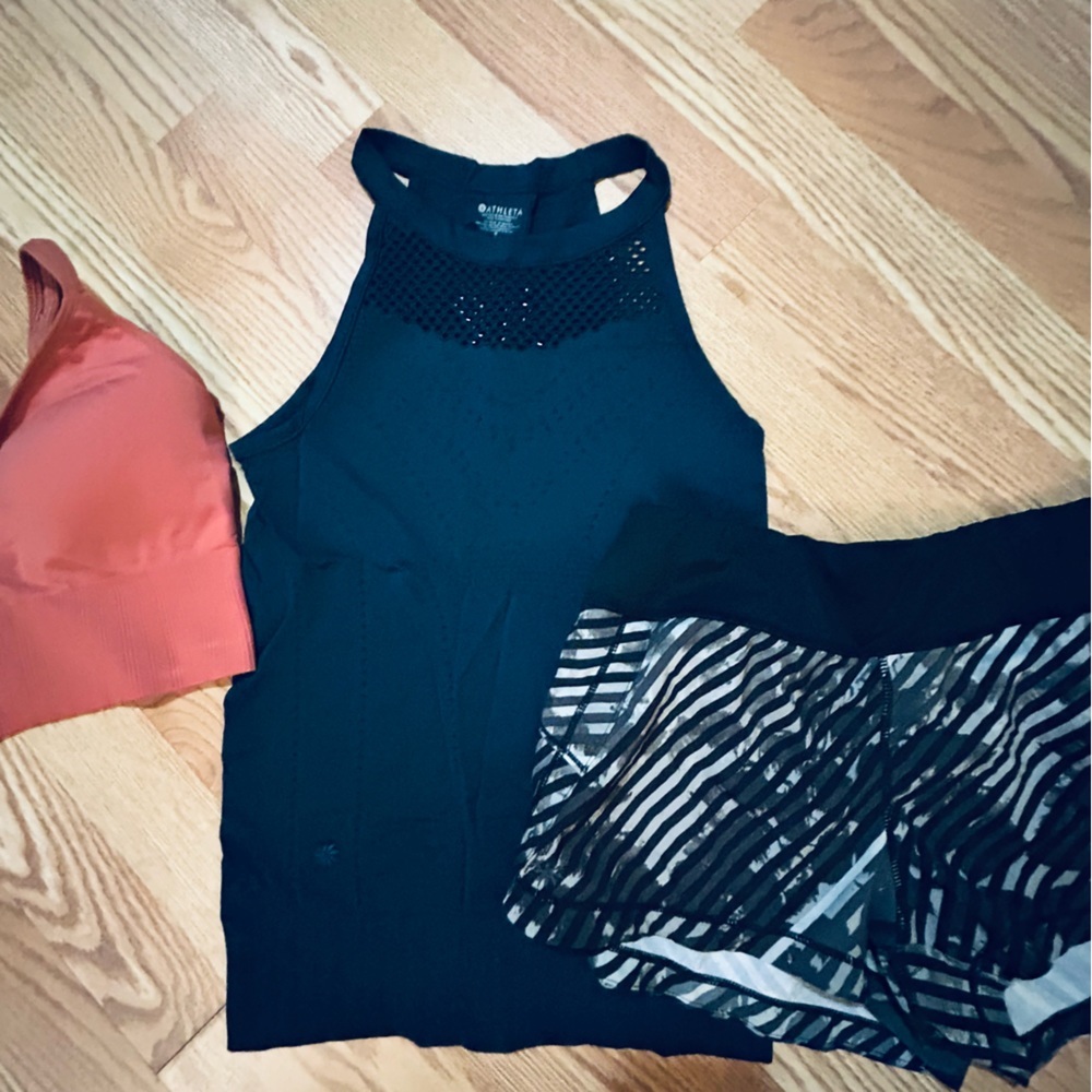 3 Pieces Athleta Pieces SZ Small 1 Sports Bra 1 Black Tank Top & 1 Shorts - Picture 12 of 12